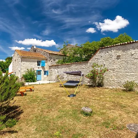 La Maison Du Puits - Piscine Privee * Villeneuve-la-Comtesse