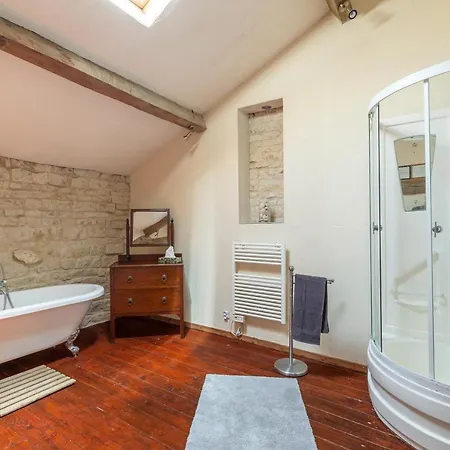 La Maison Du Puits - Piscine Privee Villeneuve-la-Comtesse